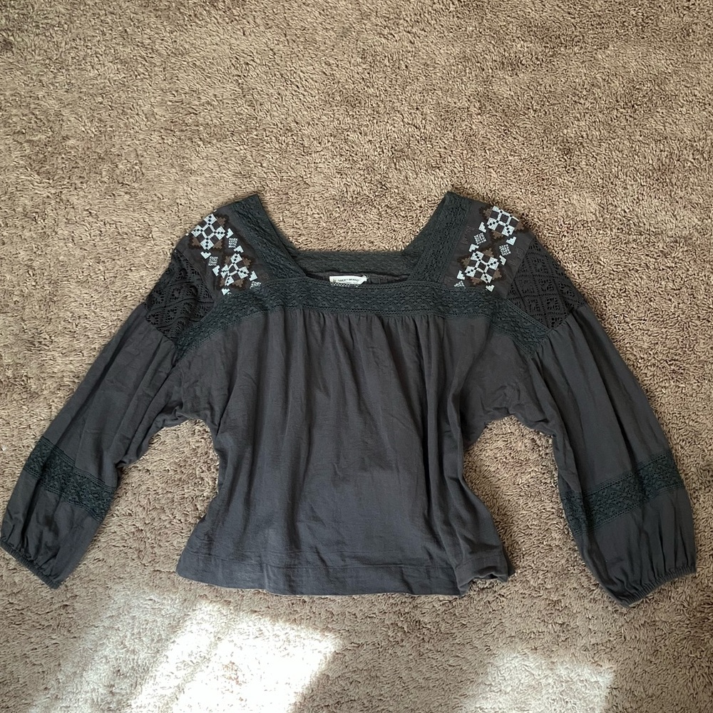 Lucky Brand Gray Embroidered Peasant Top